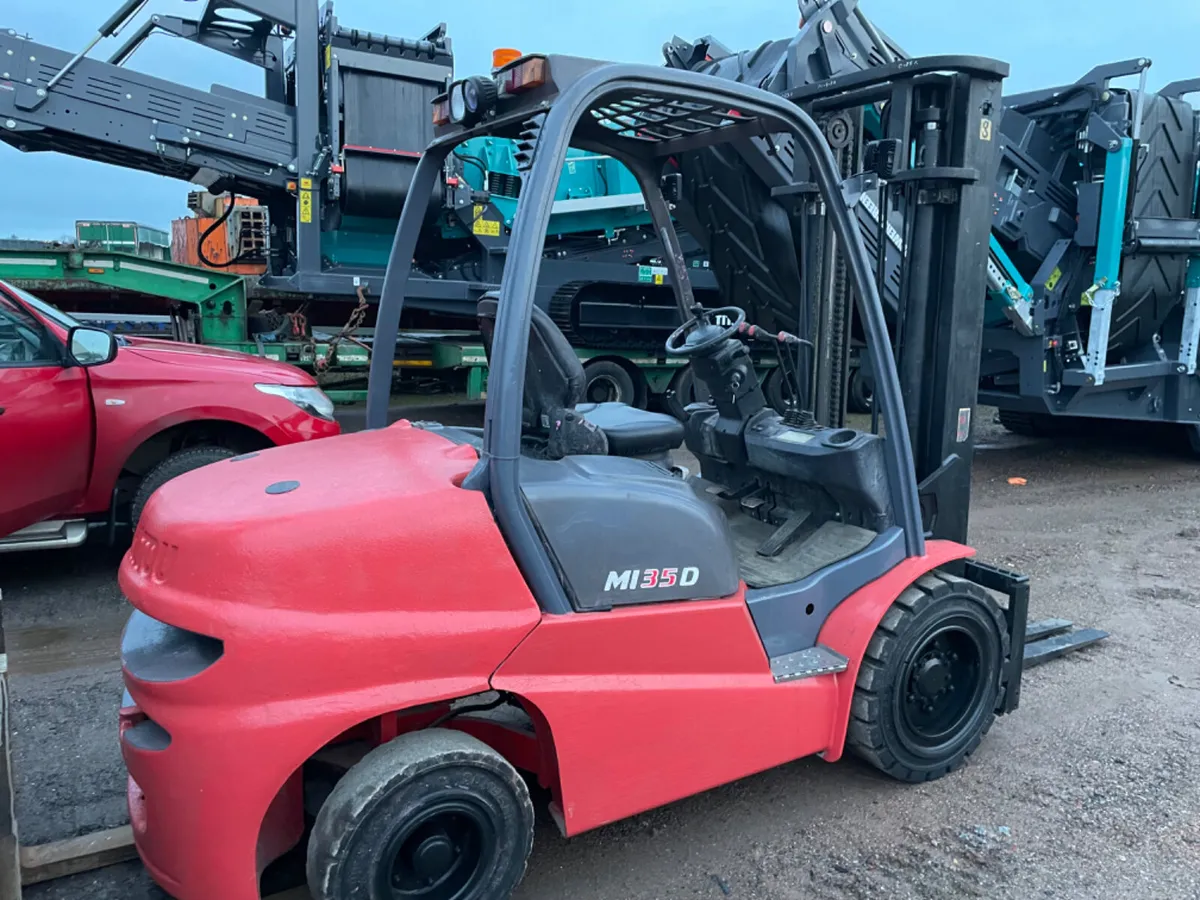 2017 manitou M135D 3.5 ton forklift - Image 1