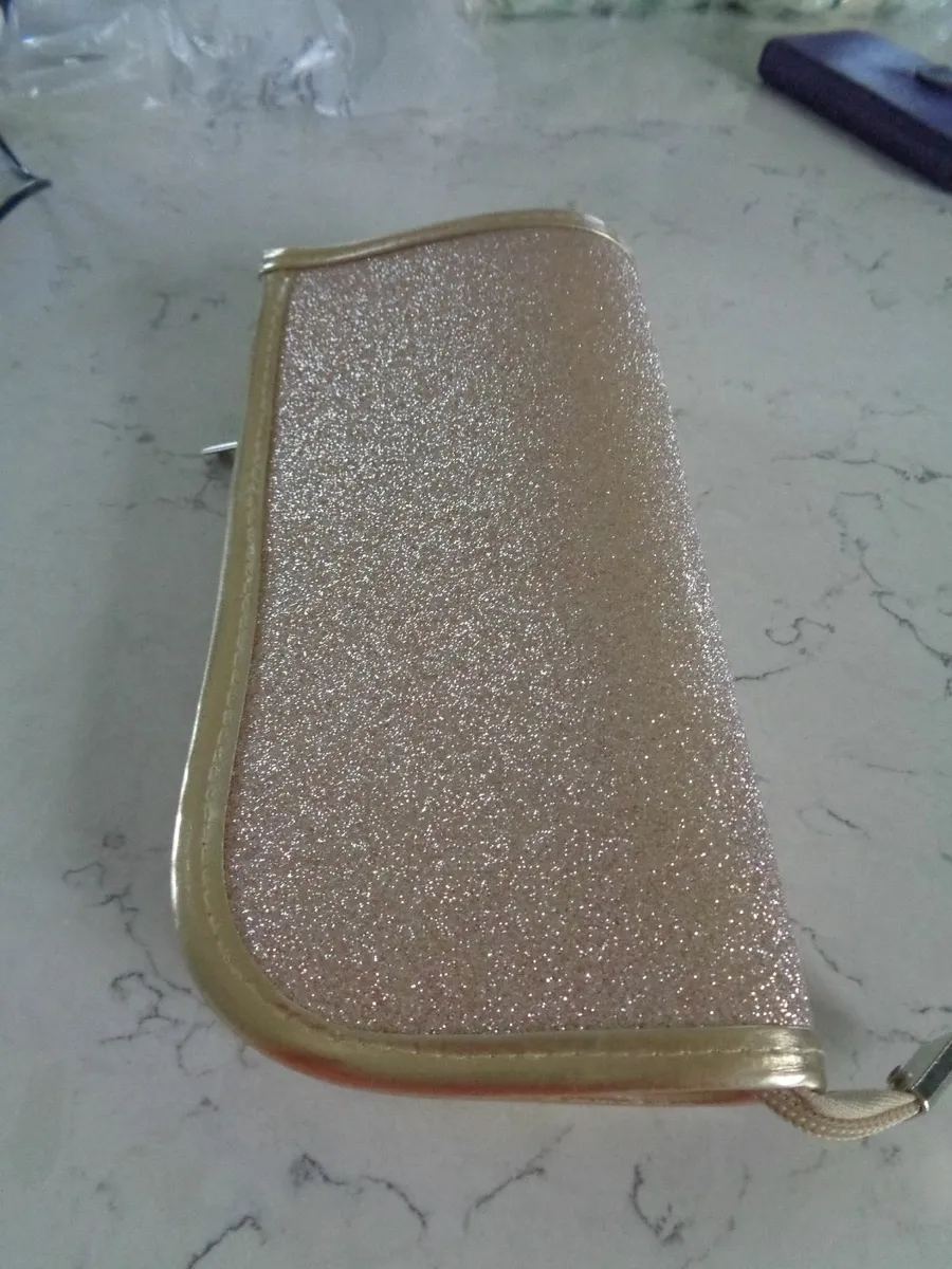 Make up Brushes Holder for Sale - Image 1