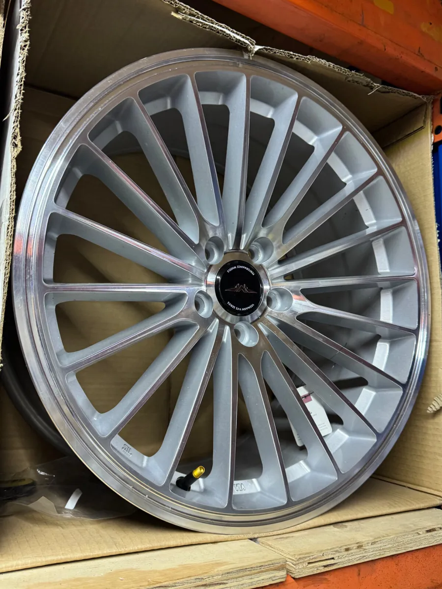 19” veemann 9.5 all round alloys and tyres