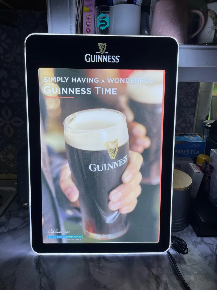 Pub Large Guinness plug in light up picture - Image 2