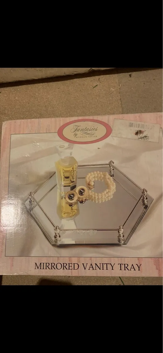 Mirror vanity tray