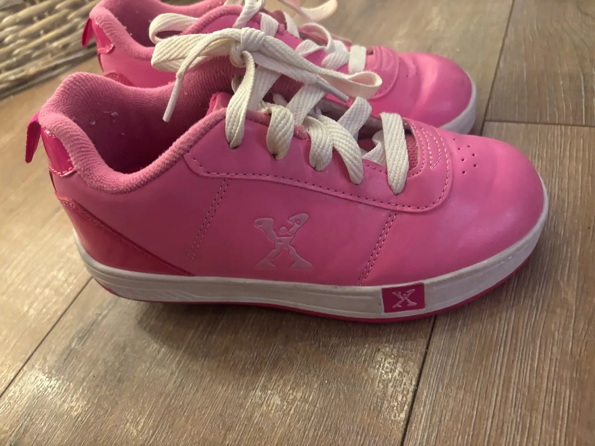 Heelys uk size 13 girls - Image 2