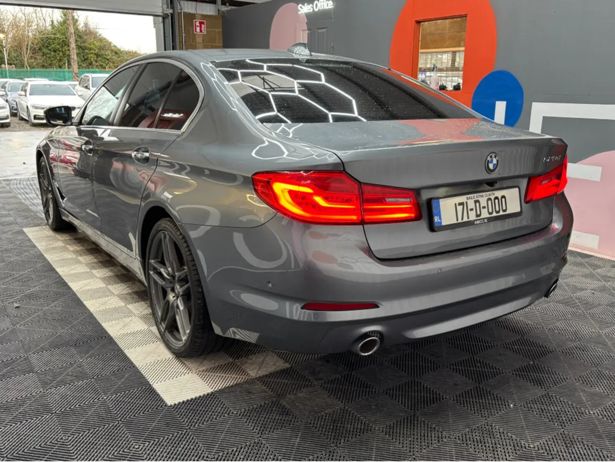 BMW 5-Series 523d - 360 Camera - Electric Seats - Image 3
