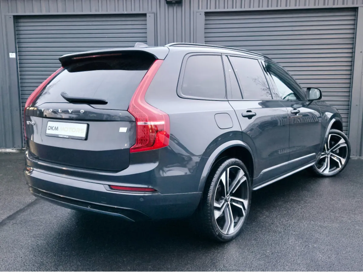 Volvo XC90 R-DESIGN T8 PHEV - Image 4