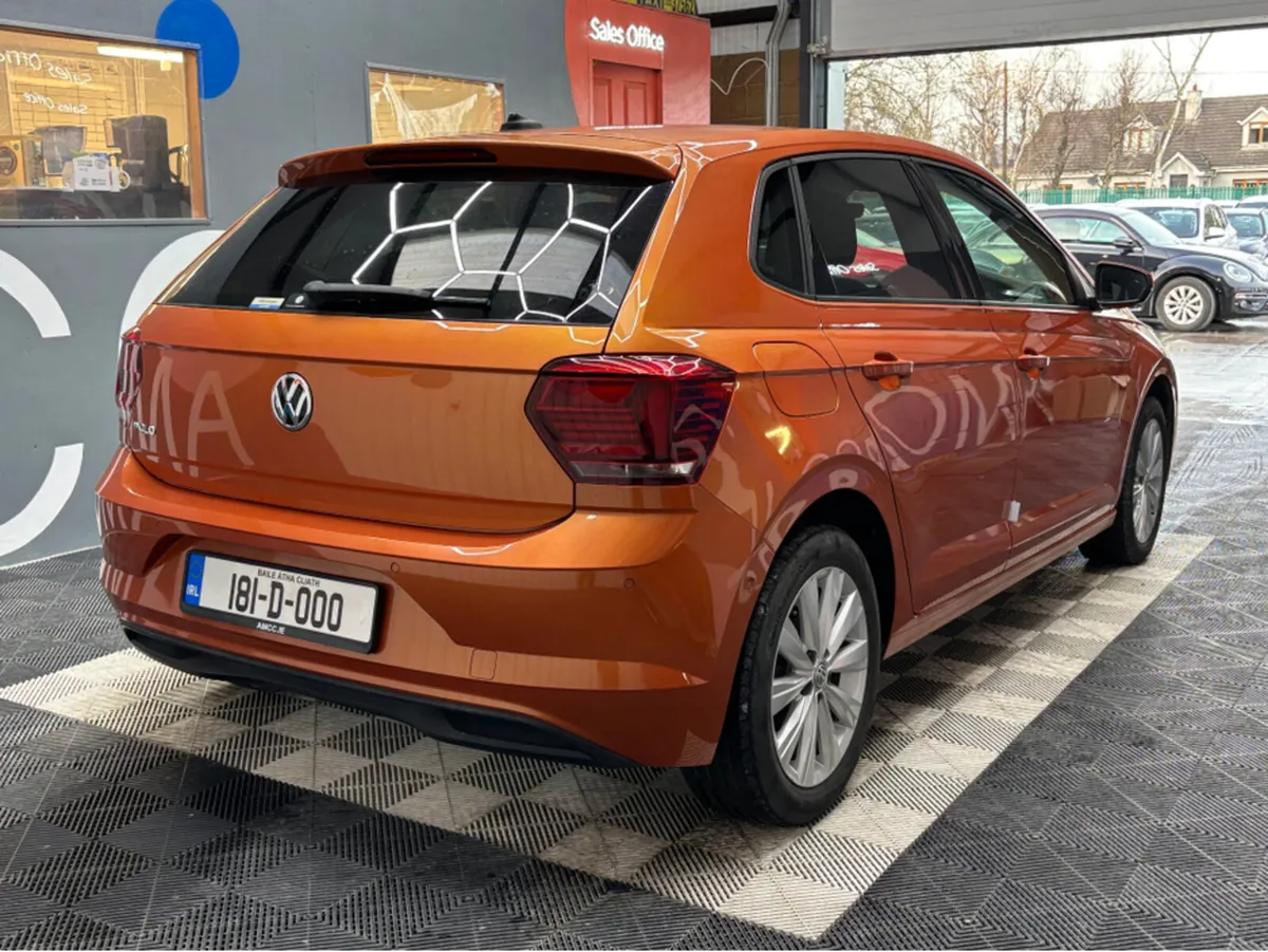 Volkswagen Polo 23k kms - Apple CarPlay - Reverse - Image 2
