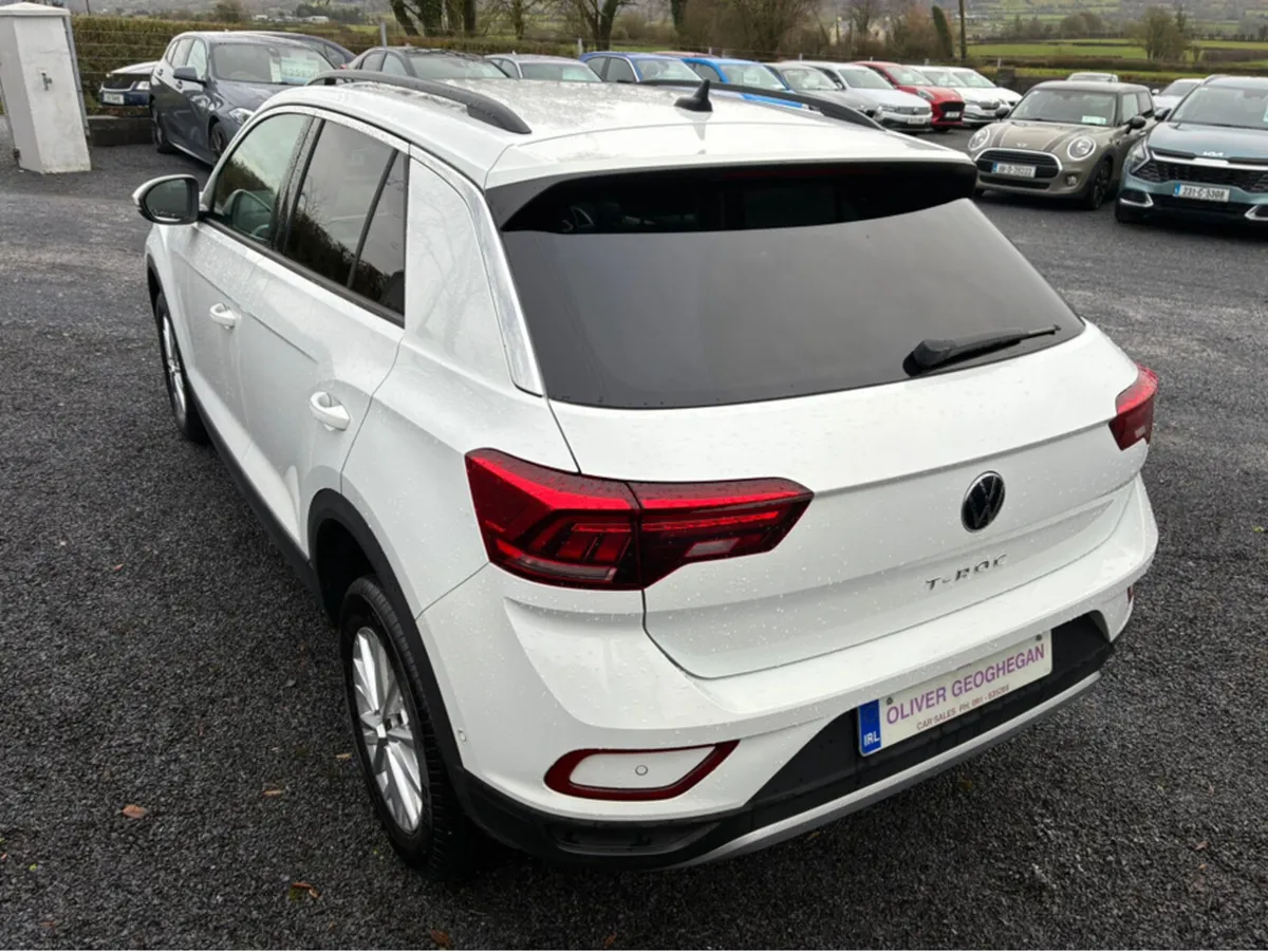 Volkswagen T-Roc LIFE 2.0 TDI MANUAL 6 SPEED (CAME - Image 3