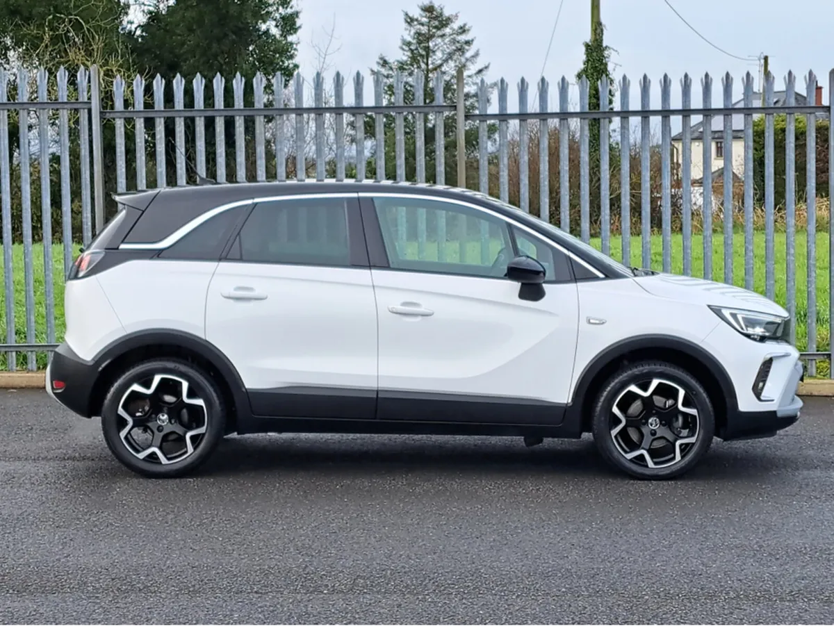 Opel Crossland ELITE 1.2TURBO 130BHP **AUTOMATIC** - Image 3