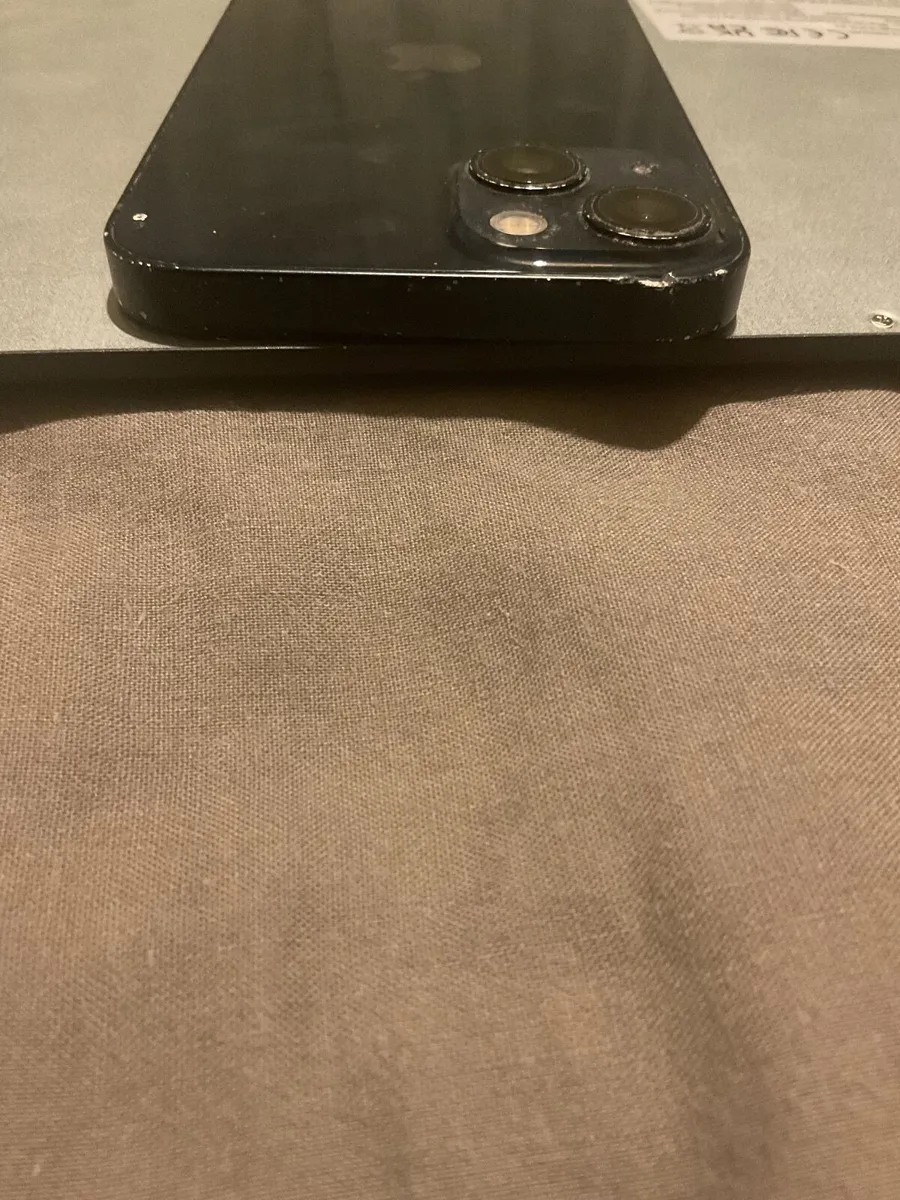 iPhone 13 - Image 4