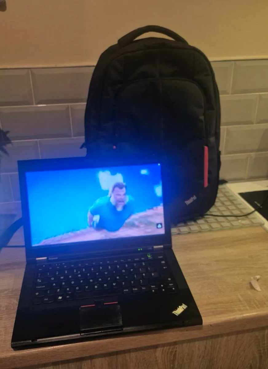 LAPTOP LENOVO THINKPAD
COMES WITH ORIGINAL CHARGER - Image 2