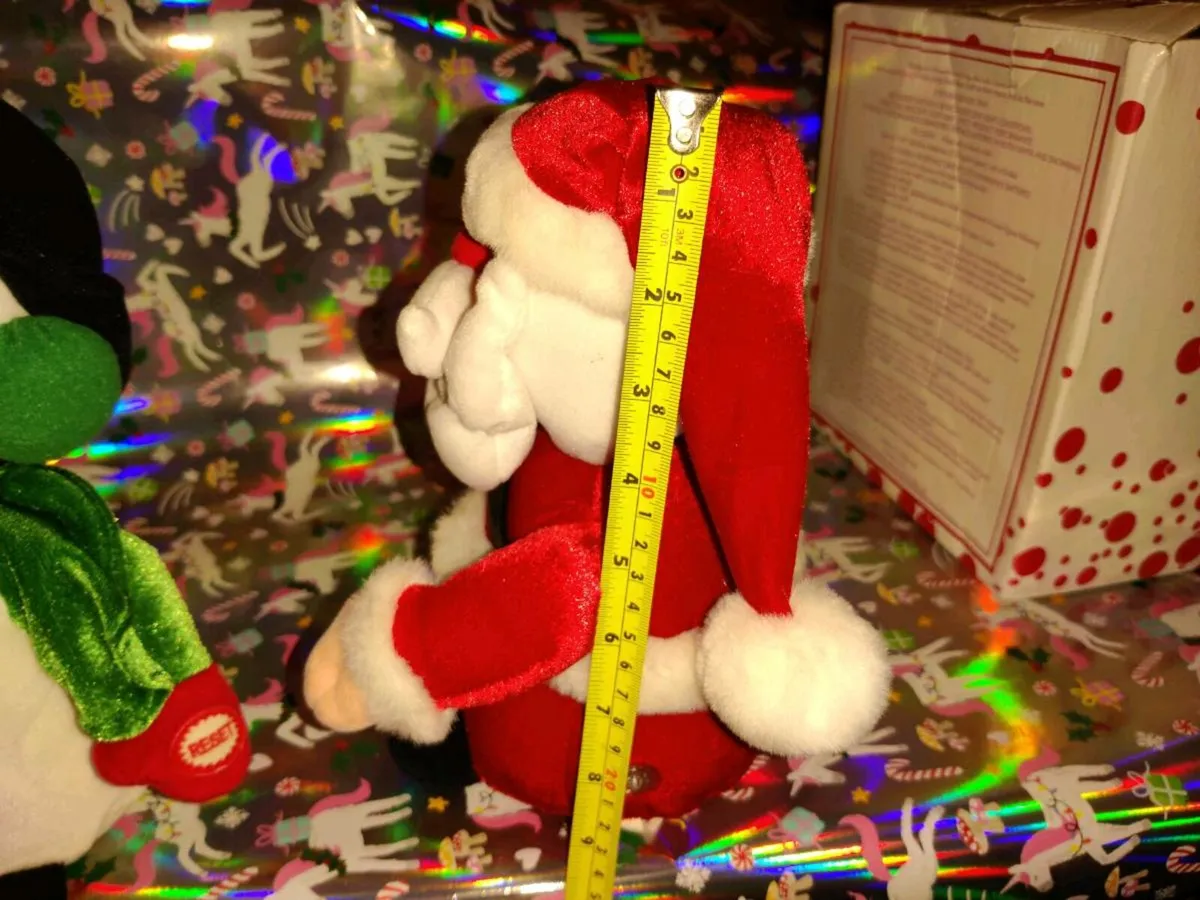 RARE, MUSICAL & DANCING SANTA'S Still in Box ! - Image 4