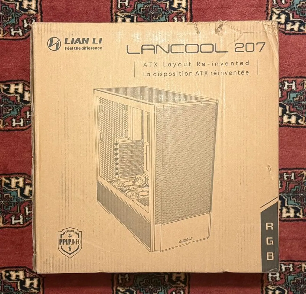 BNIB Lancool 207 ATX Mid Tower PC Case Black + White - Image 4