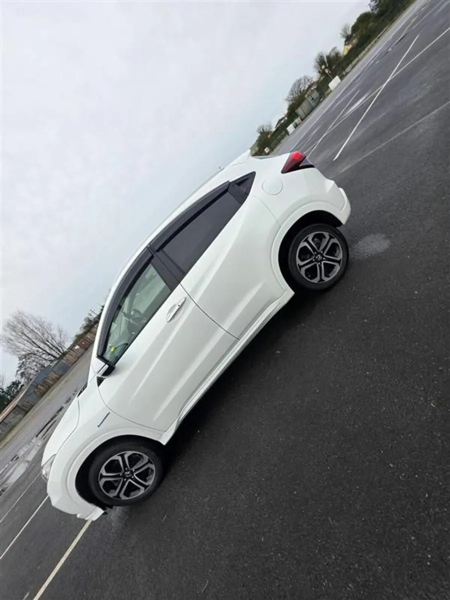 Honda Vezel 2017 - Image 1