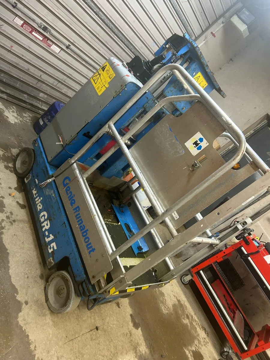 Genie Gr15 scissor lift for parts or repair