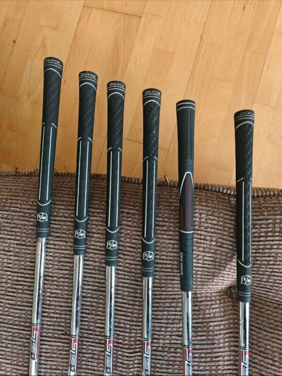 Wilson Staff Irons & Golf Bag - Image 2