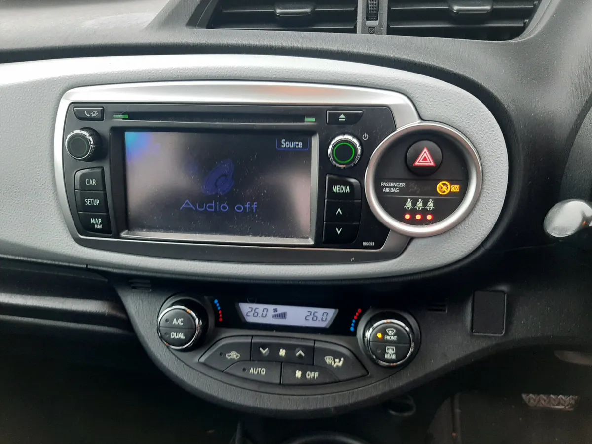 TOYOTA HYBRID AUTOMATIC 2014 - Image 3