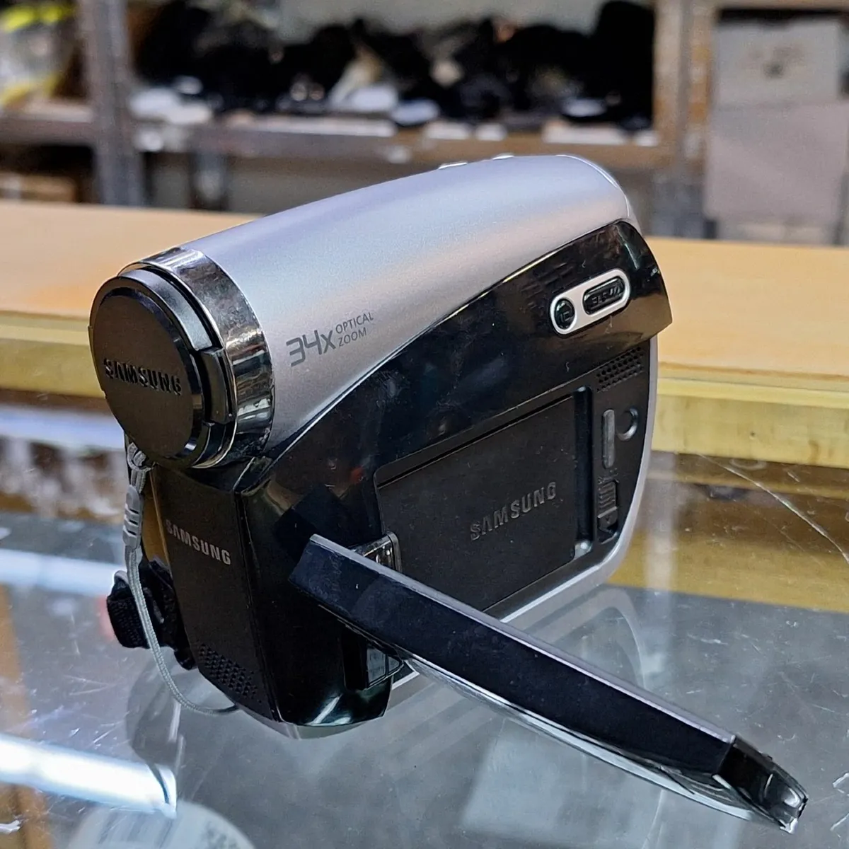 Samsung Digital Cam Mini DV SC-D381 Digital Camcor - Image 3