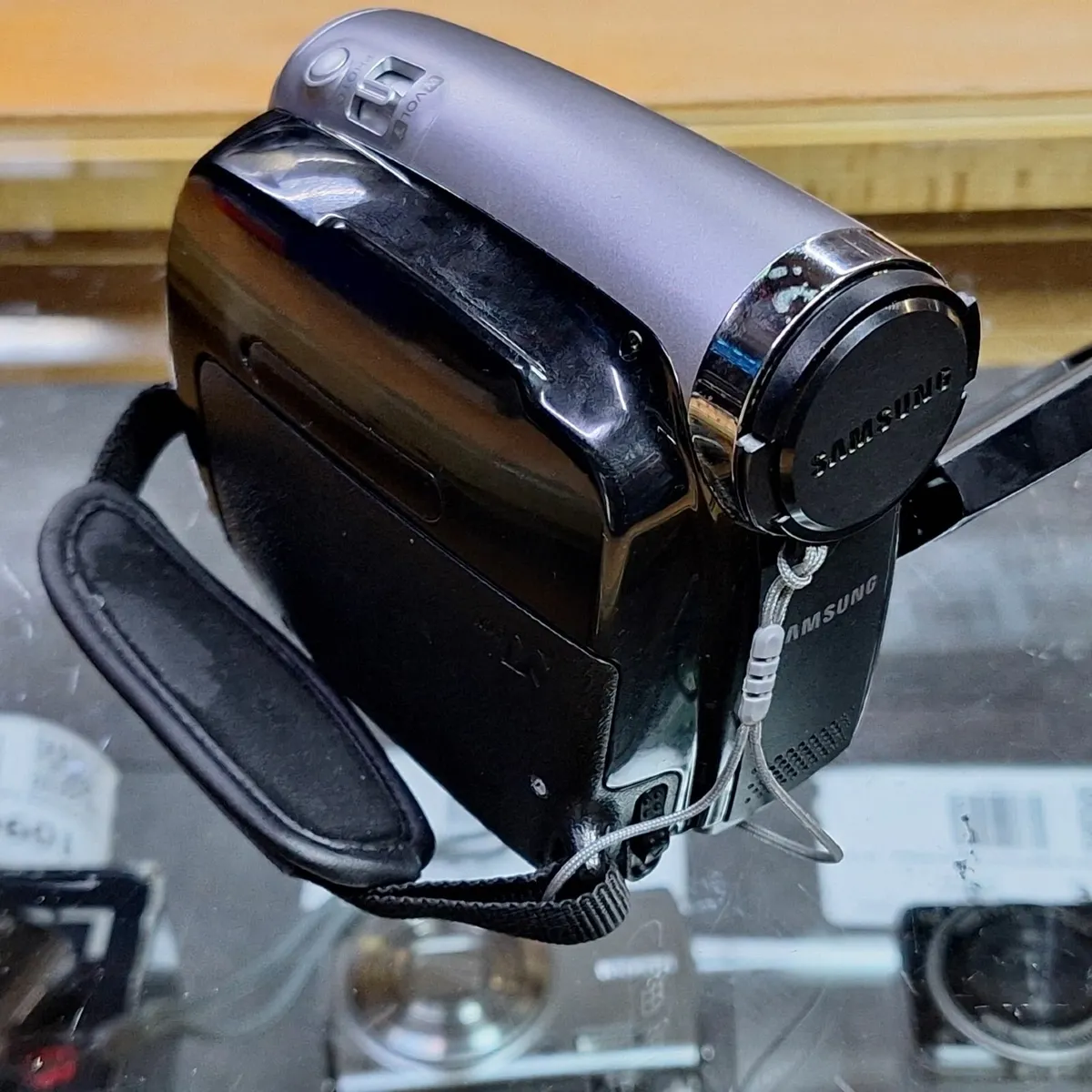 Samsung Digital Cam Mini DV SC-D381 Digital Camcor - Image 4