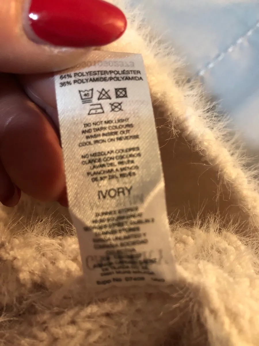 Ladies stunning jumper size M €15 - Image 4