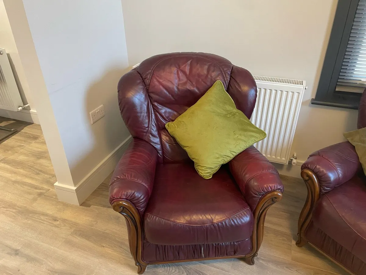 3 piece leather sofa suite - Image 4