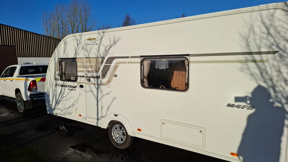 Swift Coastline 4FB Island Bed Caravan - Image 2