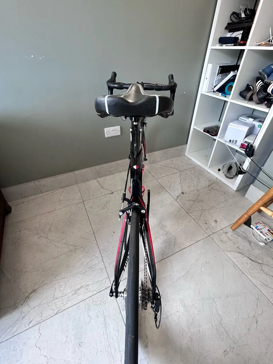 Fuji TWO.1 road bike - Image 4