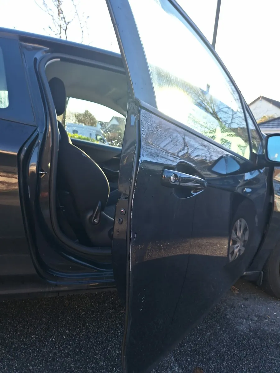 Peugeot 208 2013 - Image 3