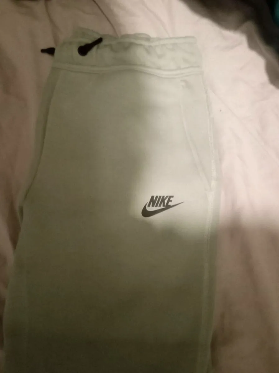 Youth Nike joggers - Image 1