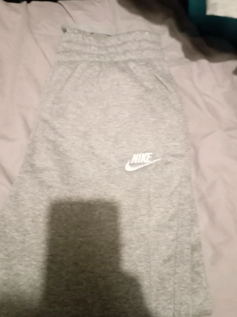 Youth Nike joggers - Image 4
