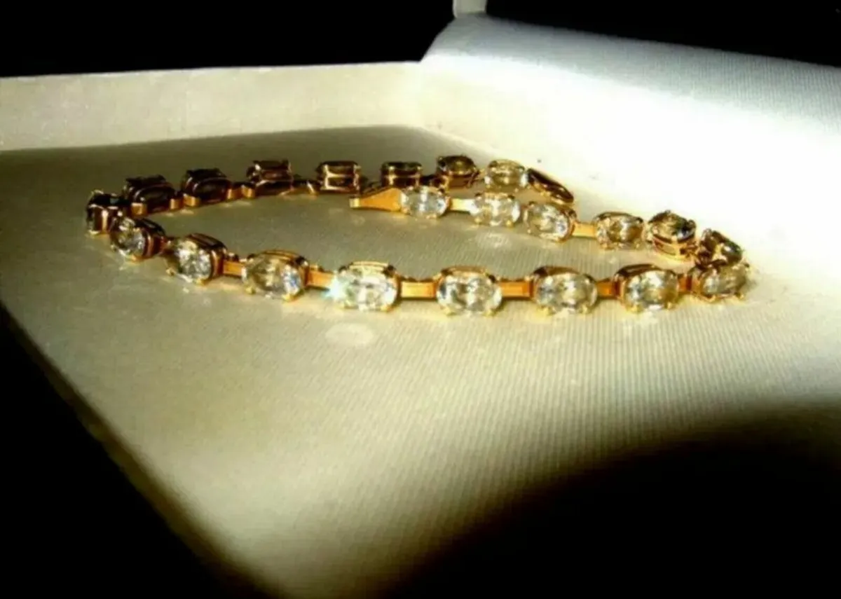 Vintage Hallmarked 14ct Gold Tennis Bracelet - Image 1