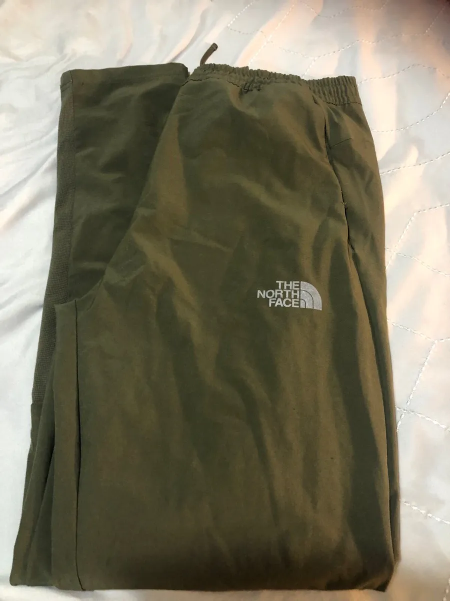 Boys northface tracksuit size XxL €40 - Image 2