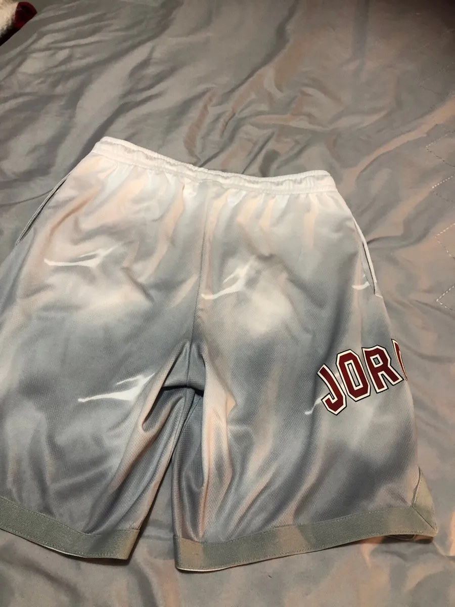 Boys Jordan shorts age 13/15 €10 - Image 2