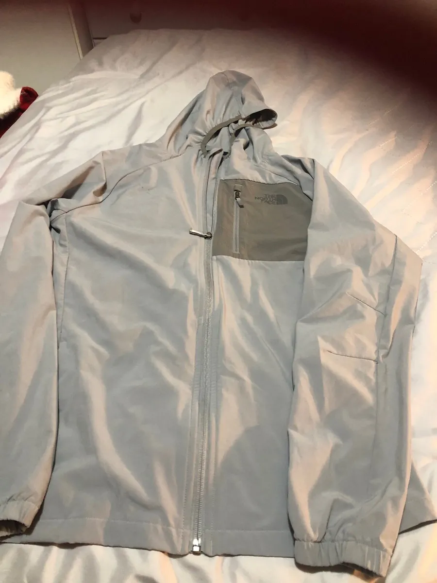 Boys northface top size XxL €15 - Image 2