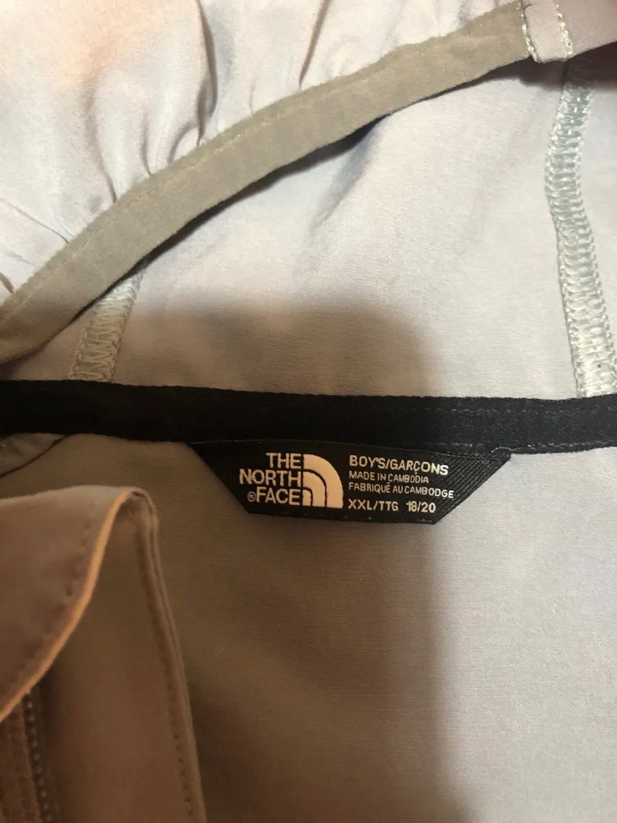 Boys northface top size XxL €15 - Image 4