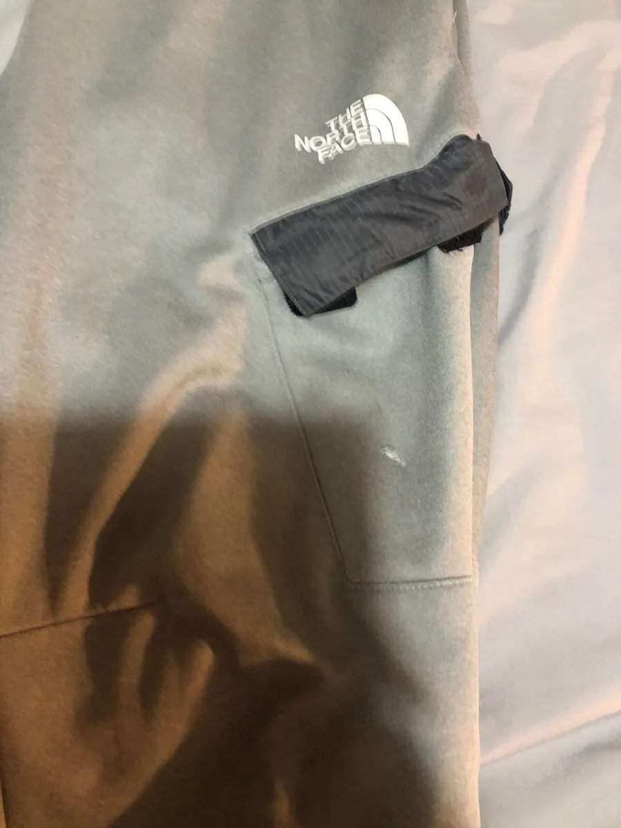 Boys northface bottoms size XxL €10 - Image 2