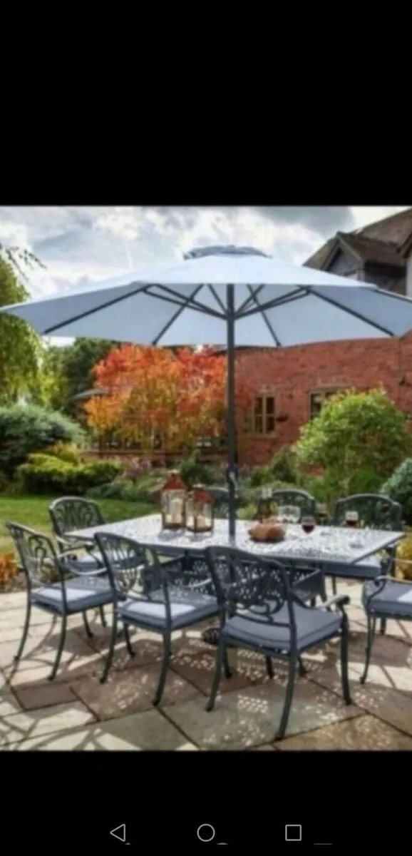 ***CLEARANCE*** Brand New Hartman 8 Seater - Image 1