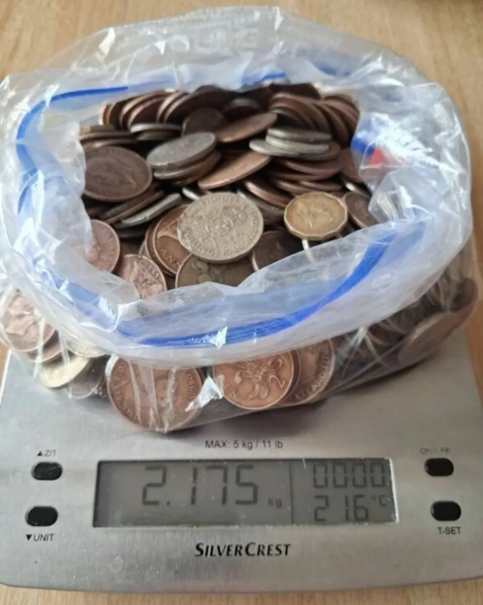 2 KG OF OLD  WORLD CIONS 🌎 - Image 1