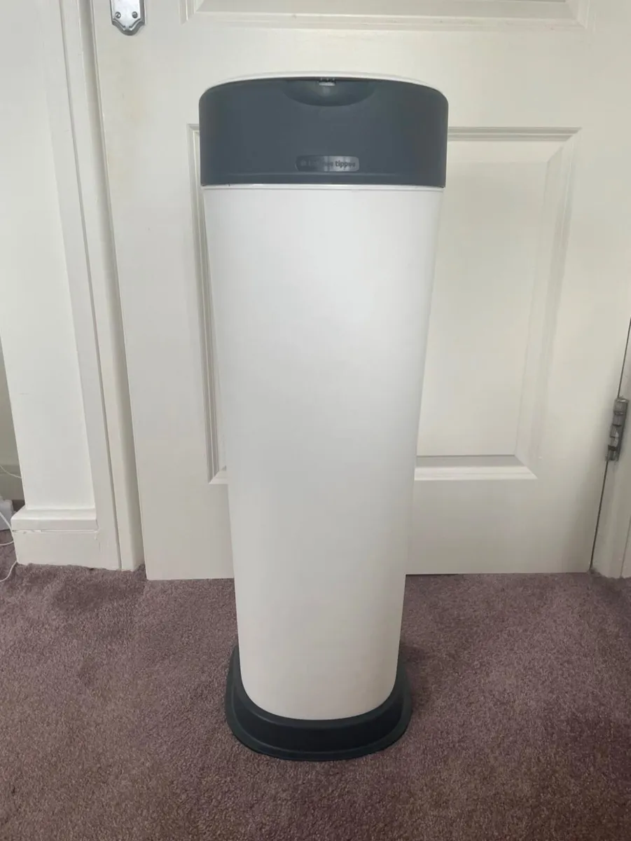 Tommee Tippee Twist an Click Sangenic XL Nappy Bin - Image 1