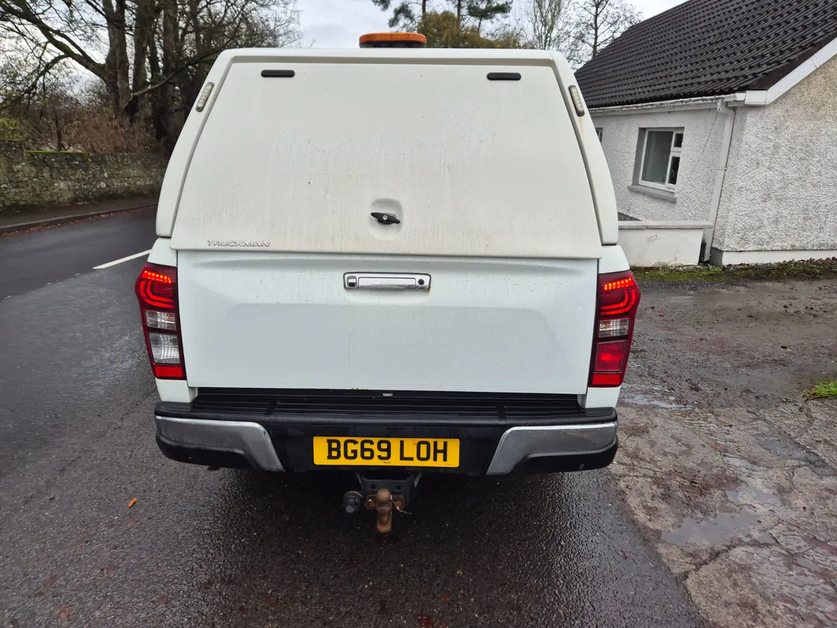 Isuzu  max  crewcab - Image 4