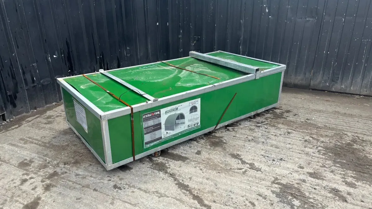 Essential 13ft x 13ft Livestock Tent - Image 2