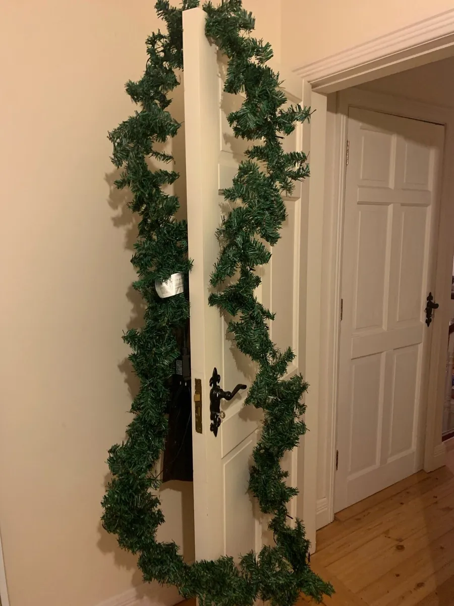 Christmas door garland - Image 1