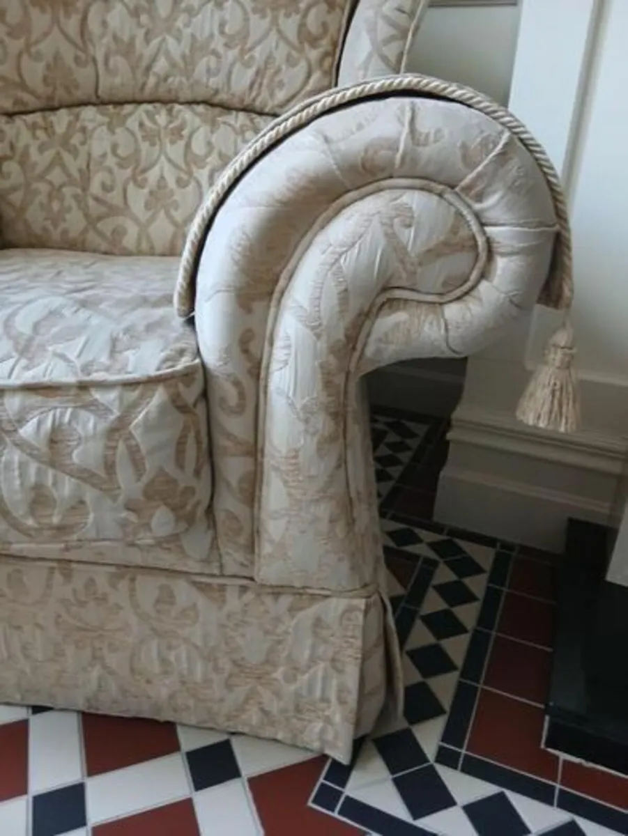 3 SEATER SOFA AND ARMCHAIR - Image 3