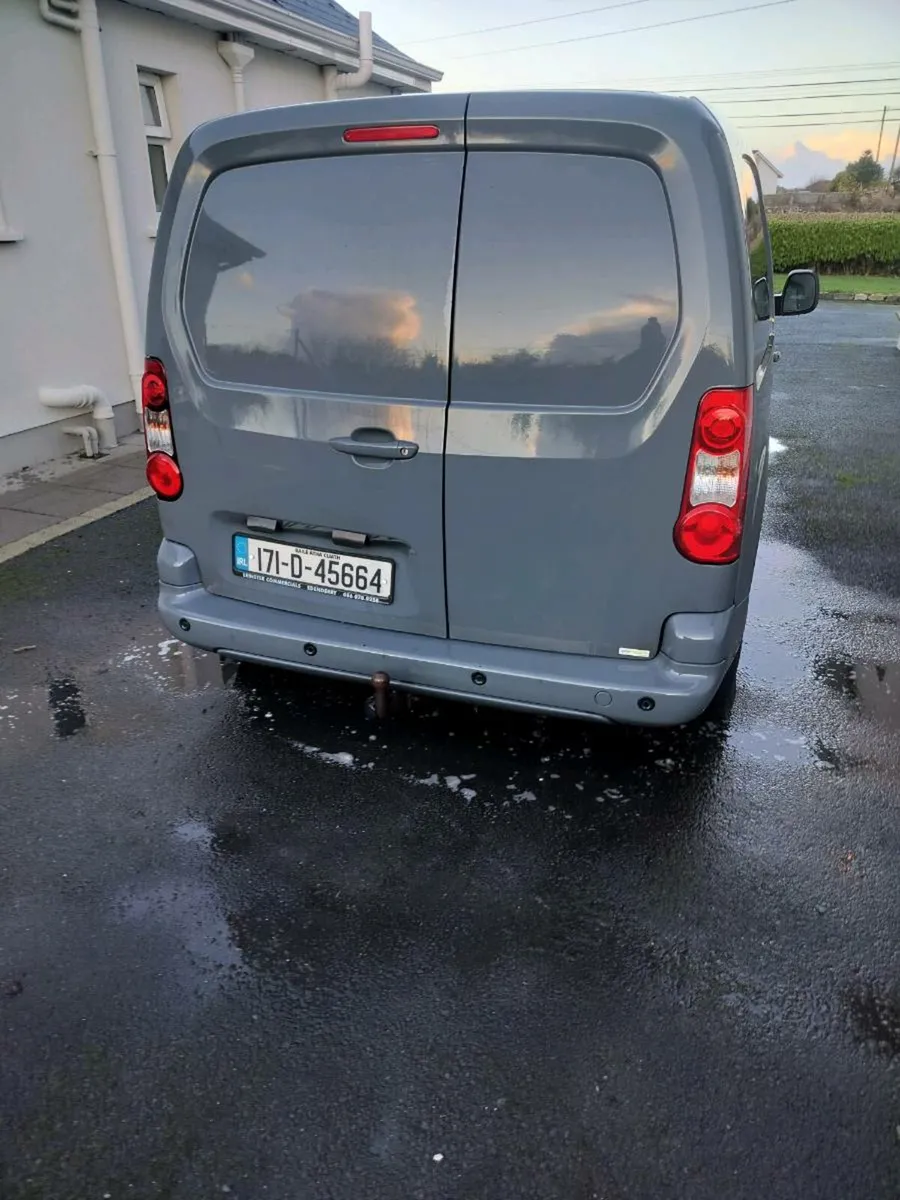171 Berlingo Van (noVat) - Image 3