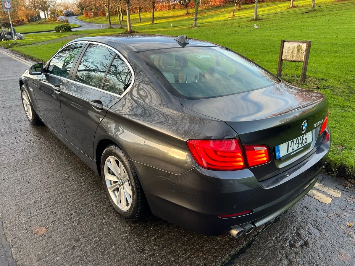 BMW 520D Automatic 1 owner from new - Image 4