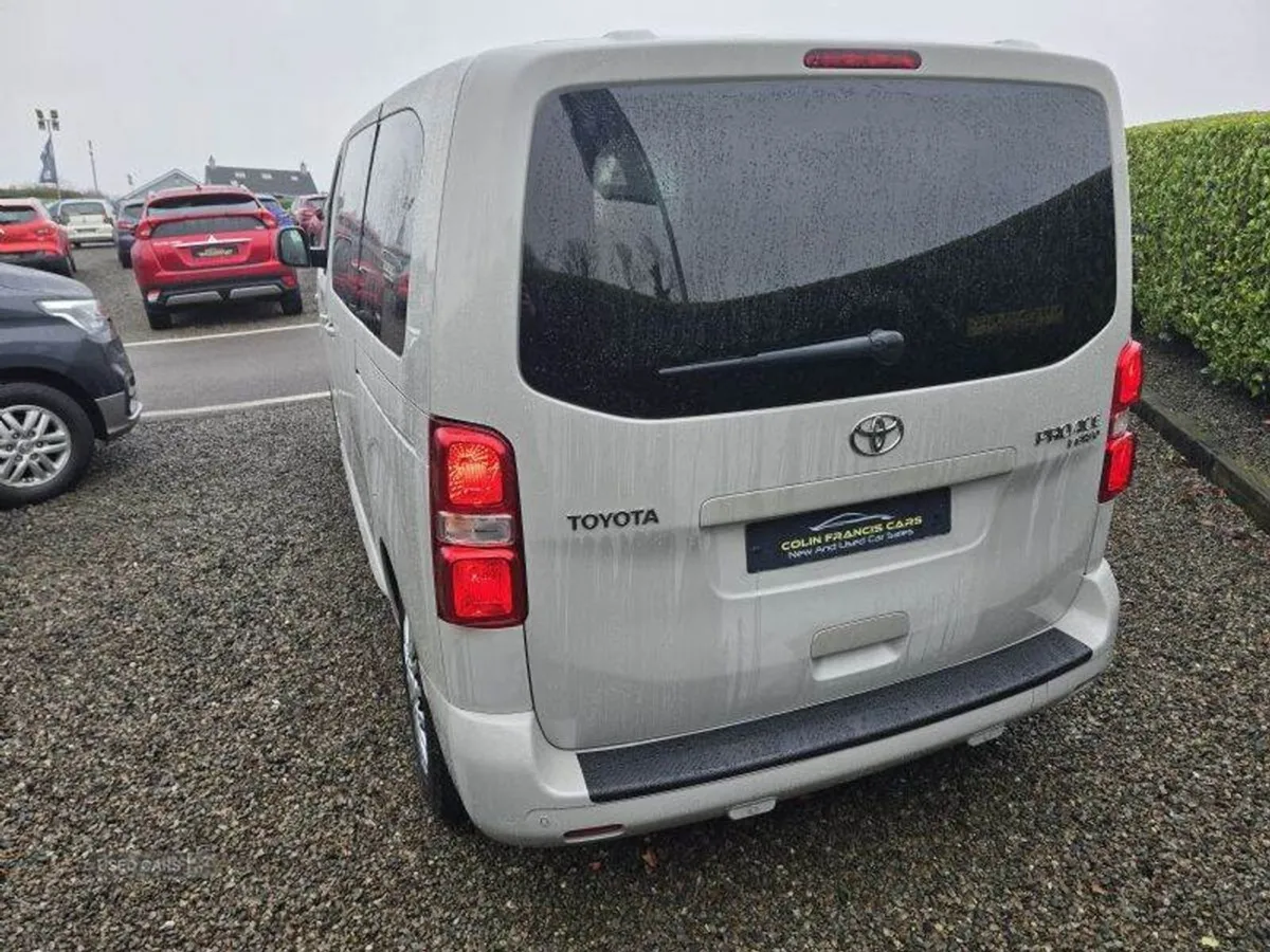 Toyota Proace Shuttle Medium - Image 4