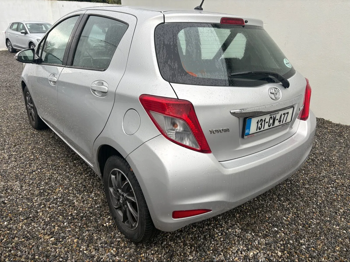 Toyota Yaris 2013 - Image 4