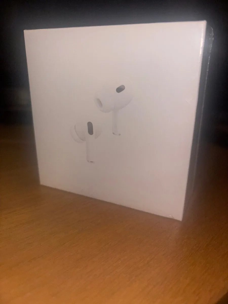 AirPods - Image 4