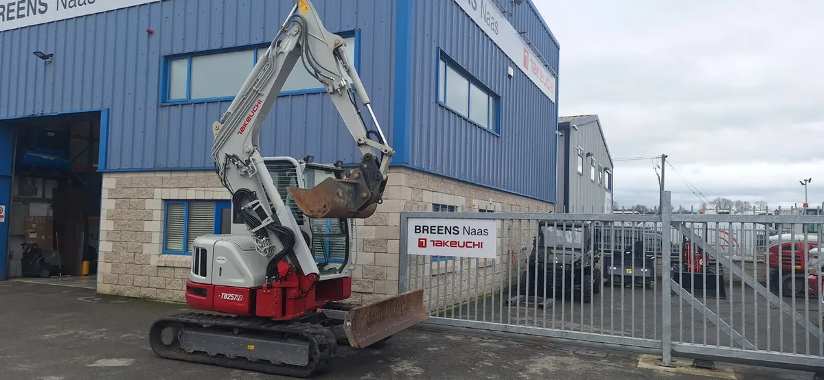 Takeuchi TB257FR - Image 3