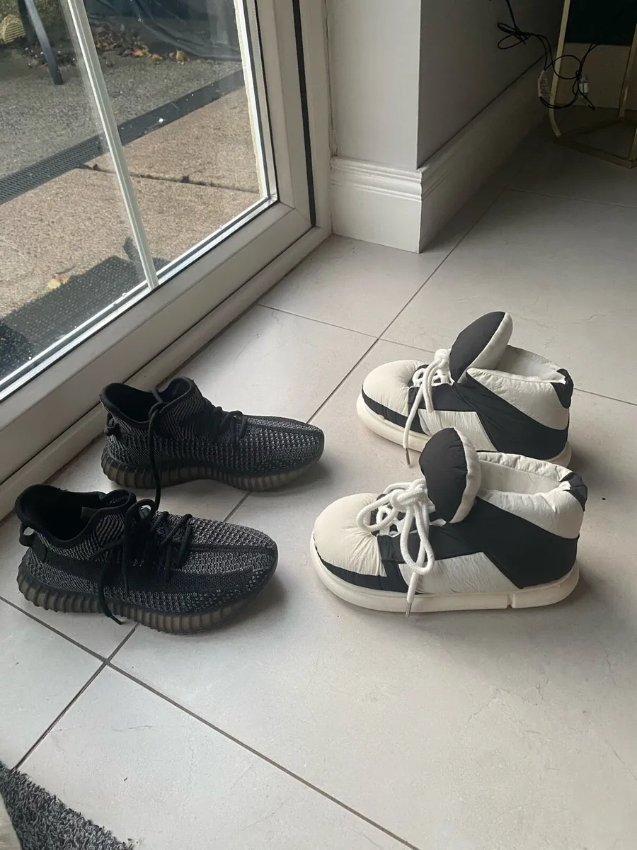 Fake Yezzy boys size 5/6. Trainer slippers. - Image 3