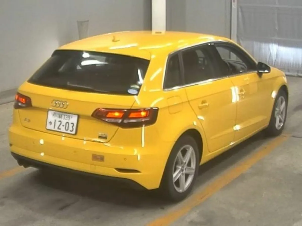 Audi A3 1.4 TFSI - FACTORY ALLOYS - REVERSE CAMERA - Image 2