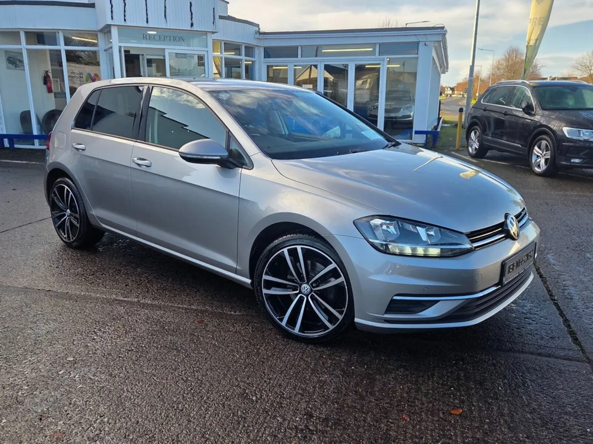 Volkswagen Golf SE NAV BMT 150PS 5DR - Image 2